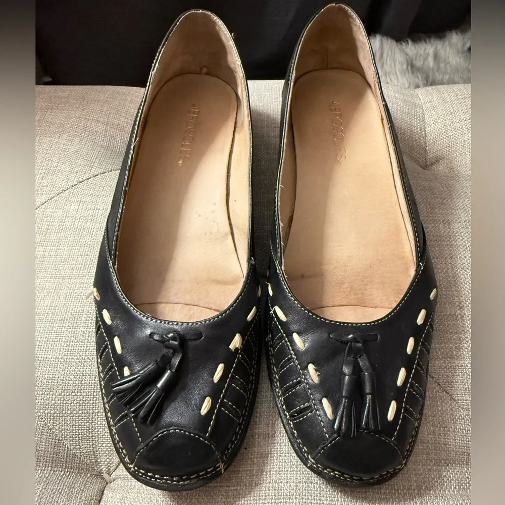 Aerosoles Black Leather Tassel Loafers Flats Size 8 Comfort Slip On - Picture 2 of 11